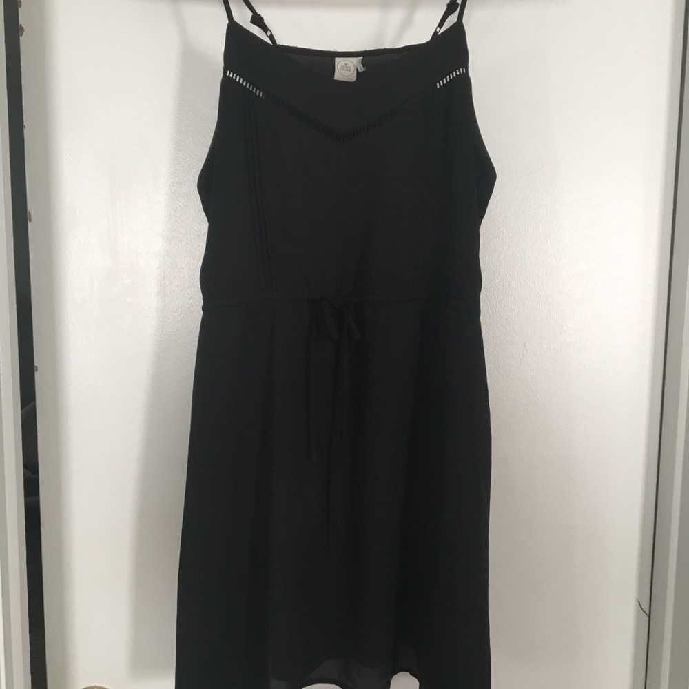 Black dress size large, Paper Crane